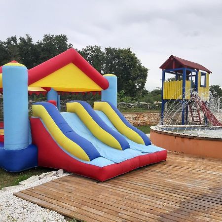 Holiday Park Village Jelovci Kringa Екстериор снимка