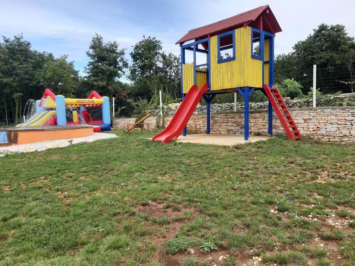 Holiday Park Village Jelovci Kringa Стая снимка