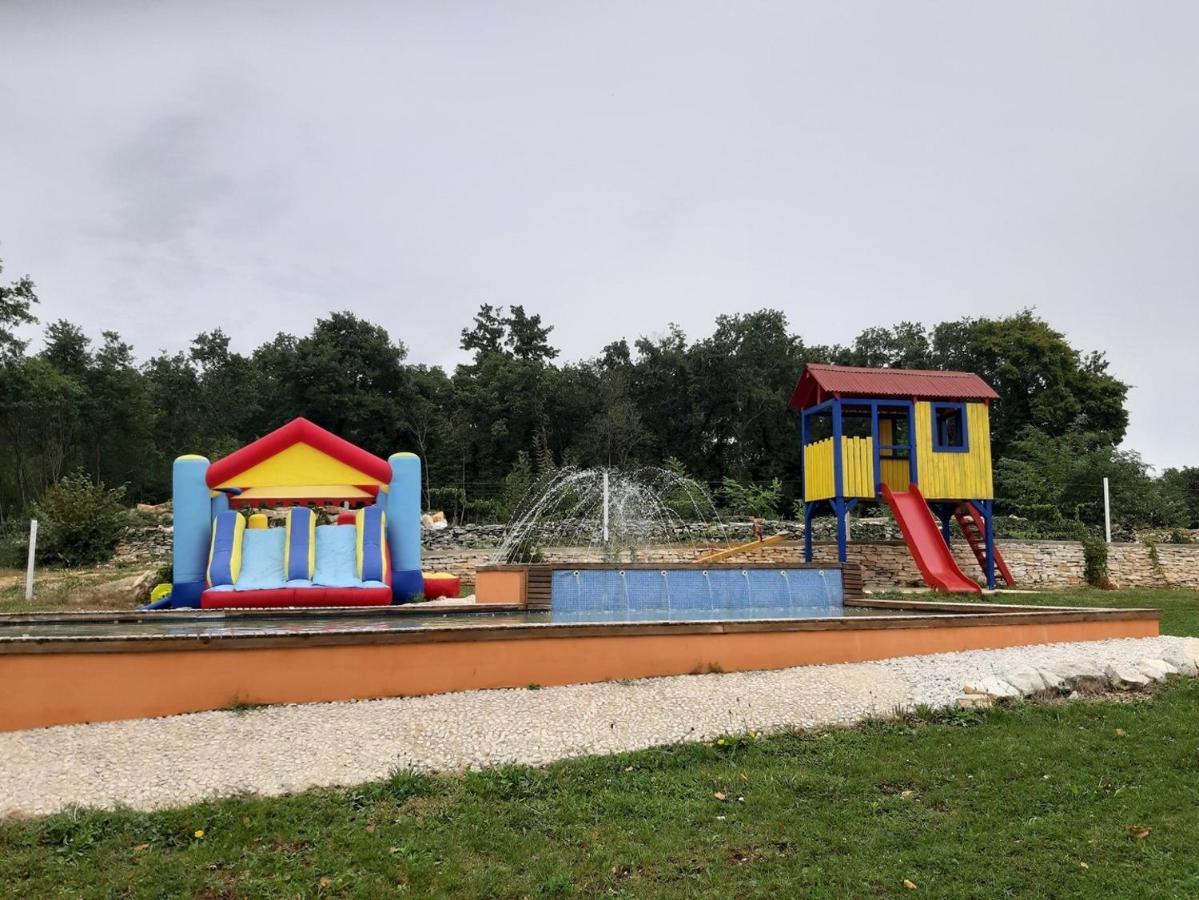 Holiday Park Village Jelovci Kringa Стая снимка