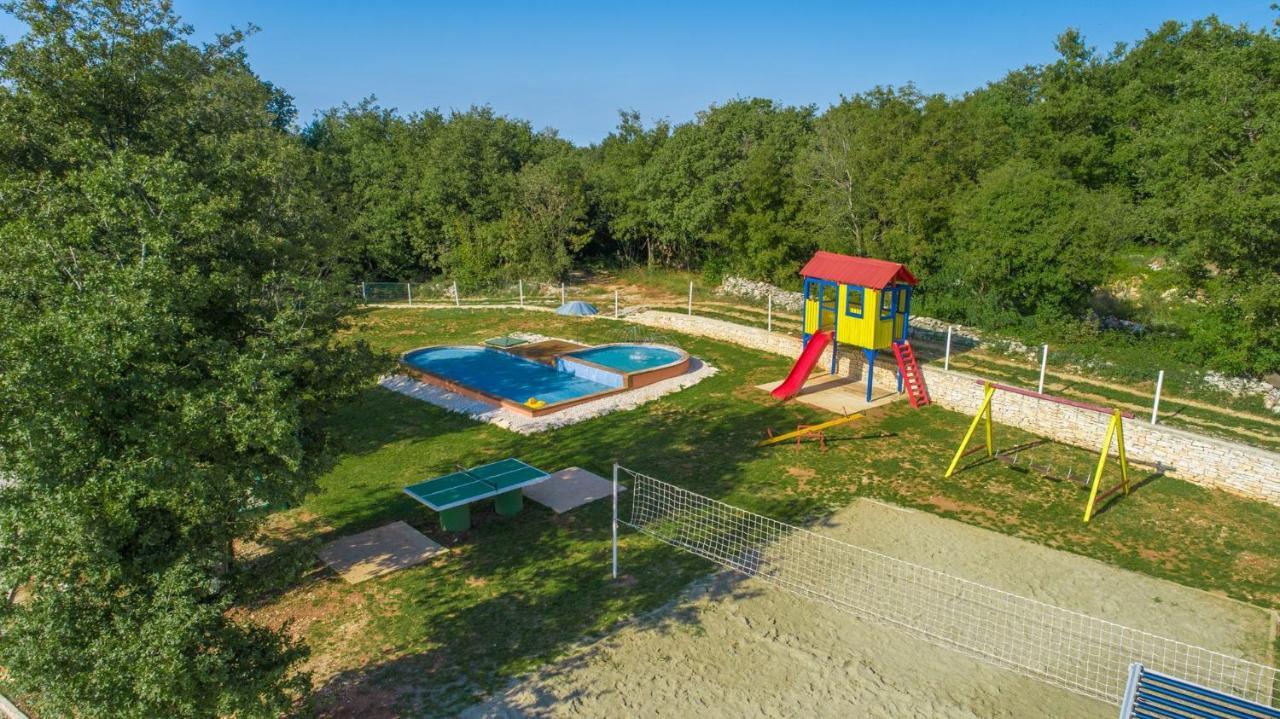 Holiday Park Village Jelovci Kringa Екстериор снимка