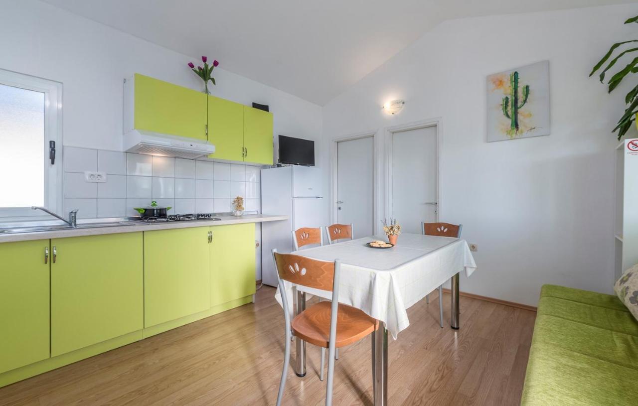 Holiday Park Village Jelovci Kringa Екстериор снимка